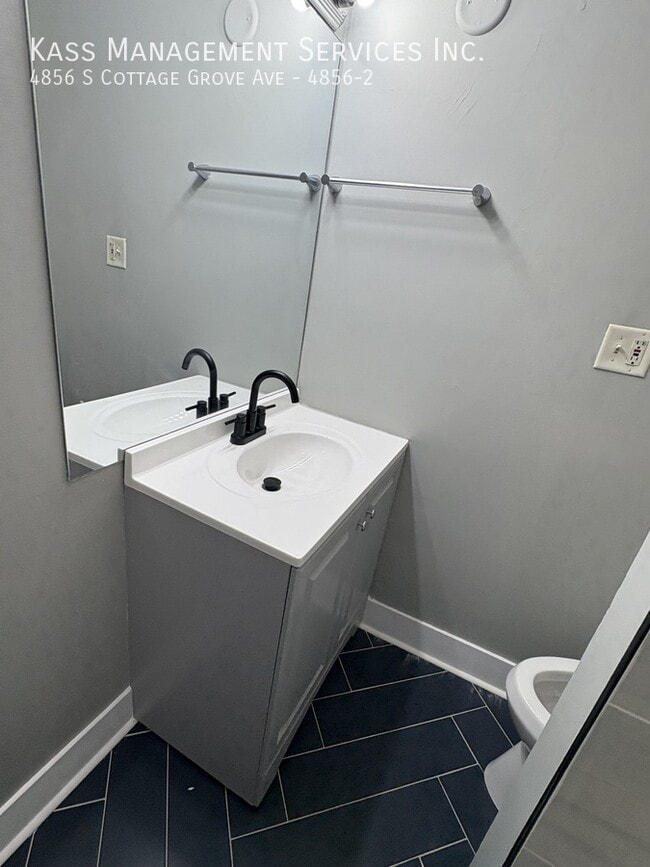 Photo - 4856 S Cottage Grove Ave Unit 4856-2