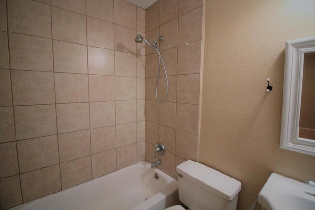 Photo - 5830 Effingham Dr