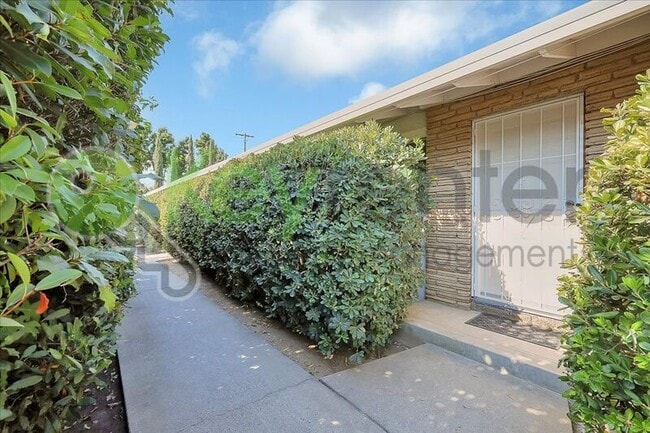 Building Photo - 6705 Greenback Ln Rental