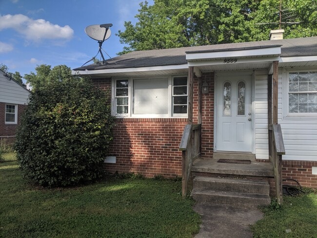 Photo - 9509 Dawnshire Rd