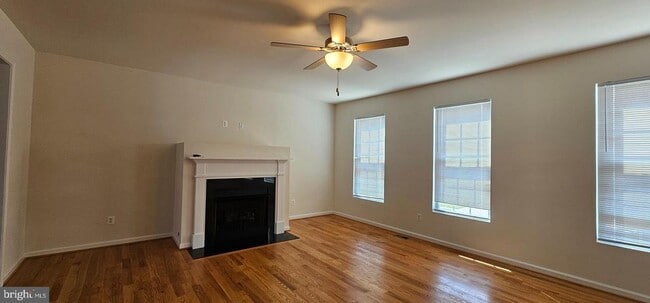 Photo - 114 Brockham Ct
