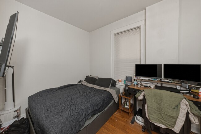 Photo - 3712 N Racine Ave Unidad 1