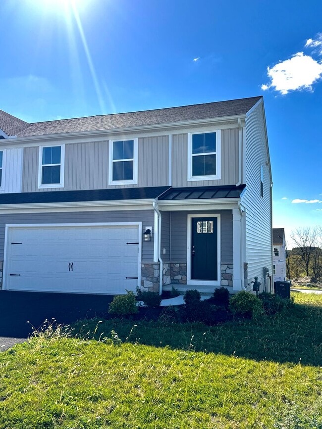 Photo - Newer Construction THREE BEDROOM/2.5 BATH ...
