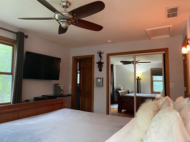 Photo - 336 Chunns Cove Rd Unidad Mountain View