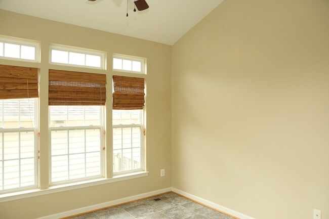 Photo - 4 Bedroom Townhouse on Abington Drive