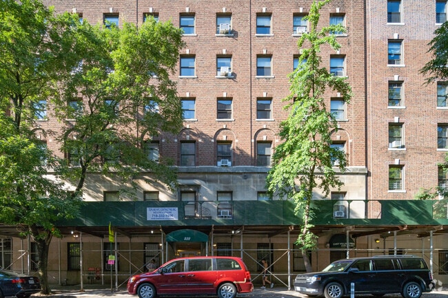 Photo - 232 E 12th St