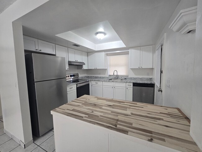 Photo - 310 Clark St