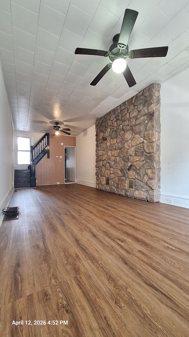 Photo - 925 1/2 Liberty St