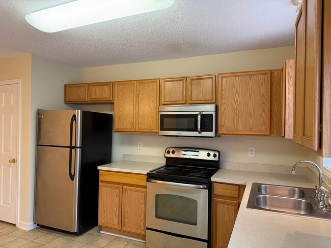Photo - Spacious 2BR 2BA Townhome In Prime Location!