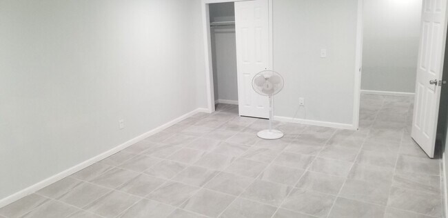 Photo - 307 College Dr