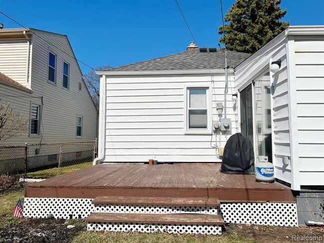 Photo - 3303 Chester Rd