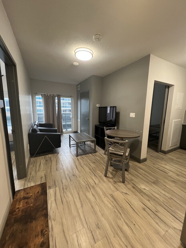 Building Photo - 258B-258B Sunview St