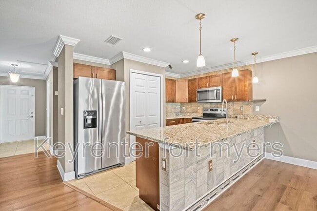 Photo - 1528 Gretchen Ave S