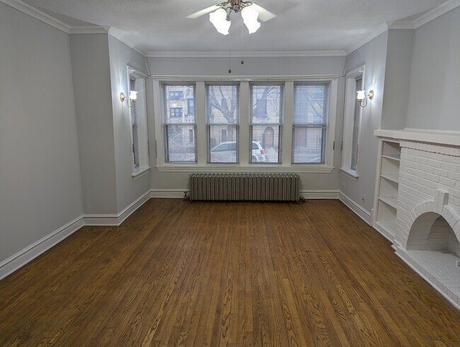 Photo - 5650 N Spaulding Ave Unit 2