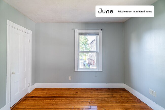 Photo - Room in Shared 6 bed/2 bath home Unit D