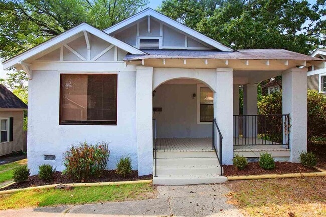 Building Photo - 210 N Cedar St Rental