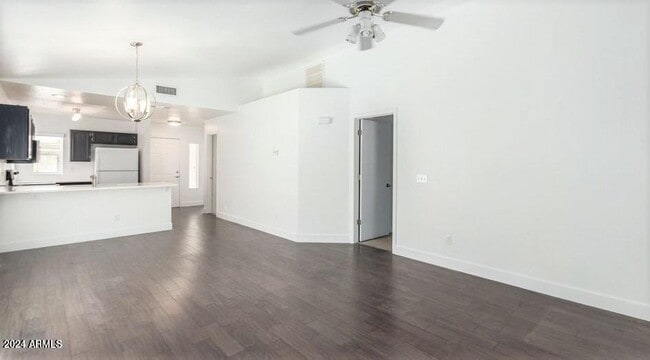 Photo - 1120 N Val Vista Dr