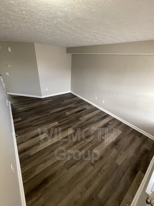 Photo - 7756 Mountain Stream Way