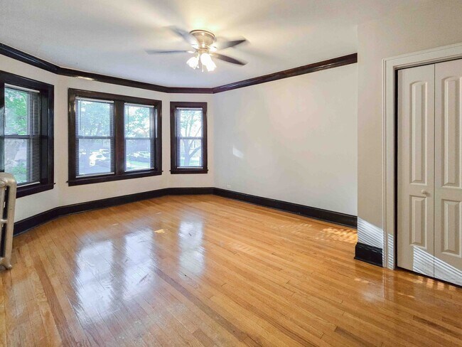 5057 N Wolcott Ave Unit 1