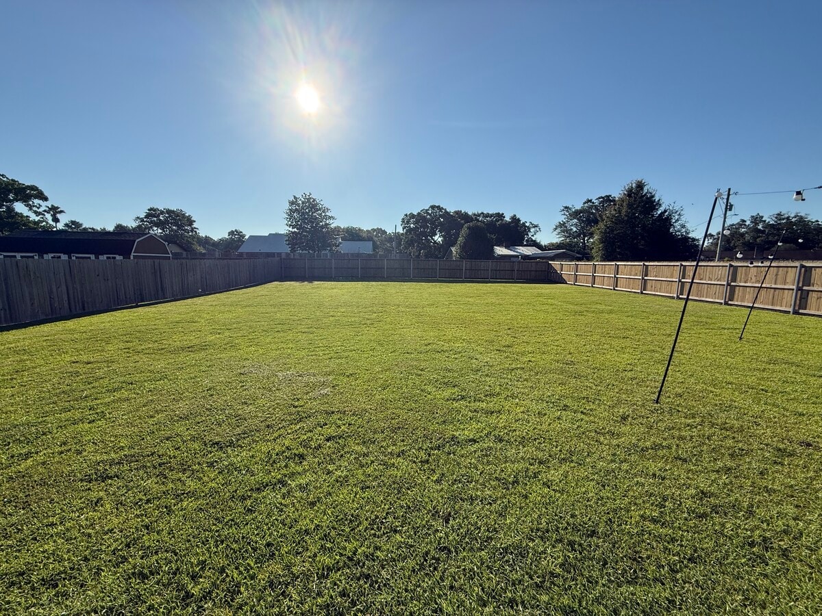 Photo - 23257 Ridgewood Dr