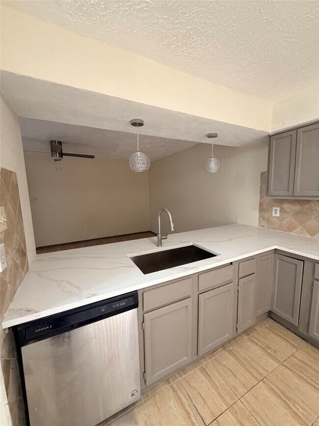 Photo - 9327 Westacre Pl