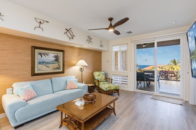 Building Photo - Furnished 2 Bedroom Condo in Town!