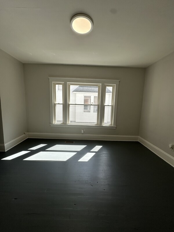 2056 W 101st St Condo Condo for Rent in Cleveland, OH