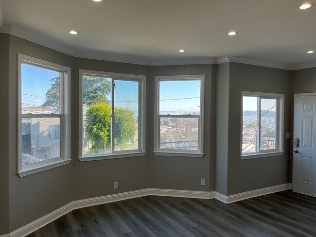 Photo - 337 Lakeview Ave