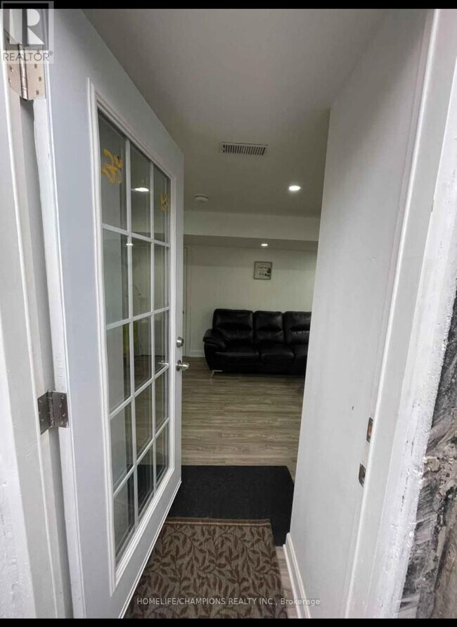 Photo - 7 Archimedes Ct