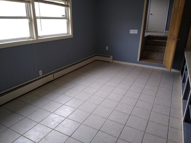 Photo - 905 Sprague Rd