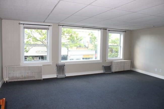 Photo - 146 Main St Unit 2