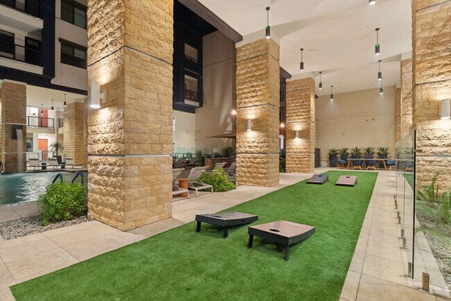 15501 N Dial Blvd Unit SI ID1380009P