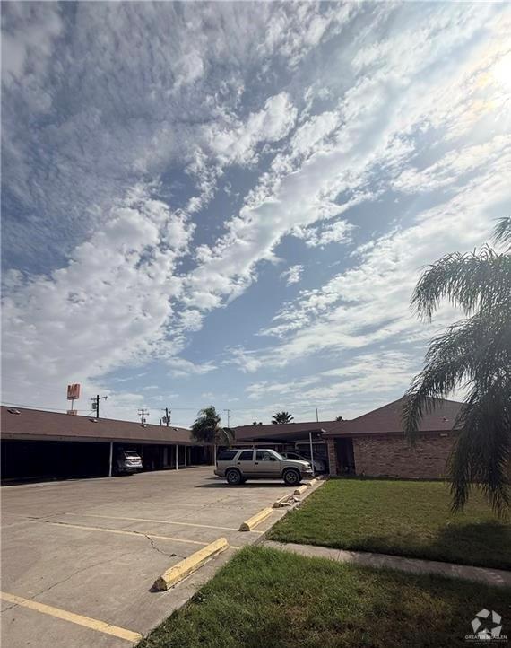 Building Photo - 118-120-120 Gastel Cir Unit 8 Rental
