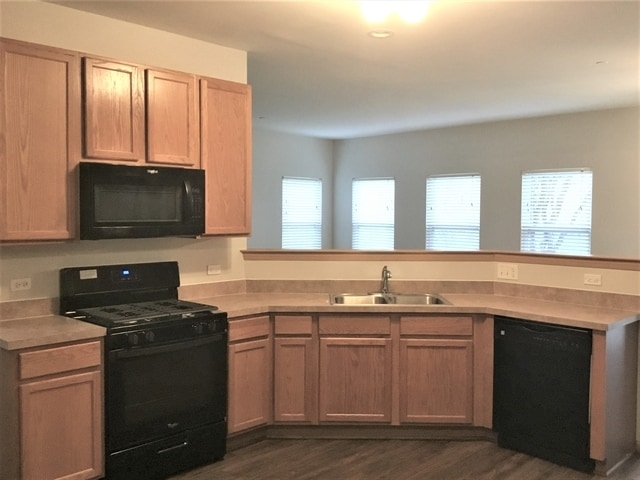 Photo - 1878 Candlelight Cir