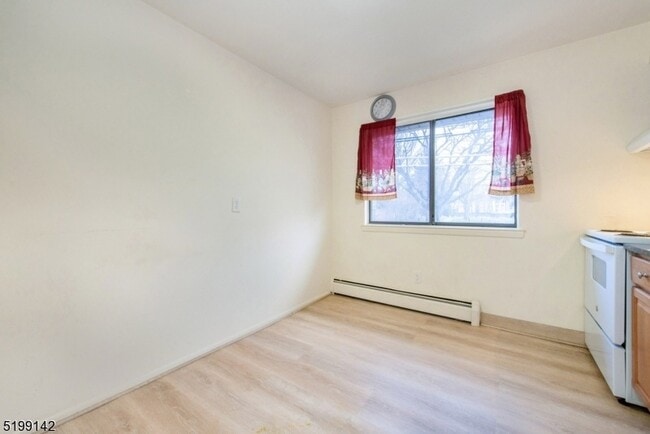 Photo - 685 Van Houten Ave