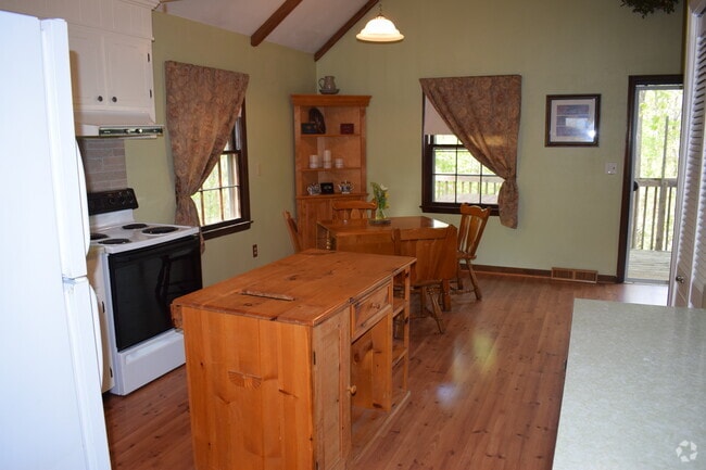 Building Photo - 220 Ridgeway Rd Rental