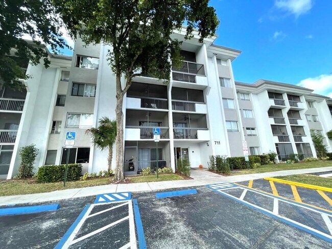 Photo - 711 N Pine Island Rd Unit 305