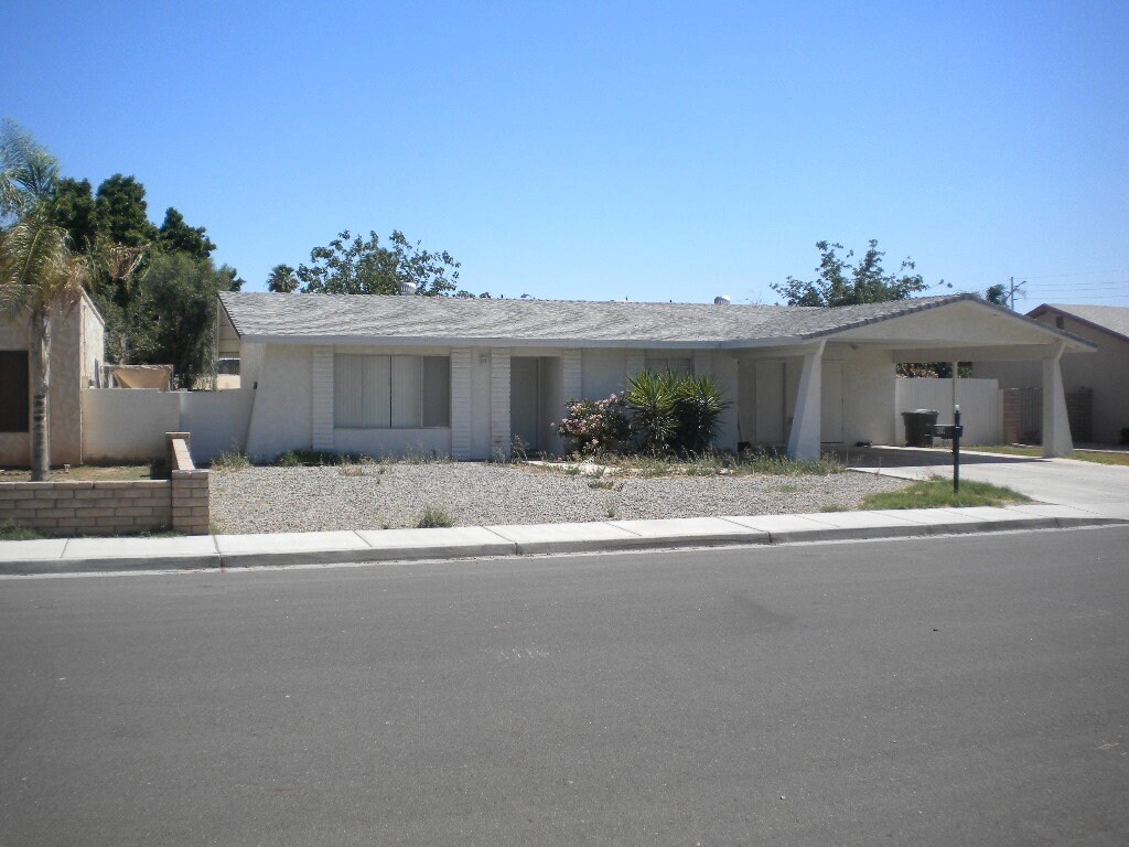 Three Bedroom Two Bath House - Three Bedroom Two Bath House