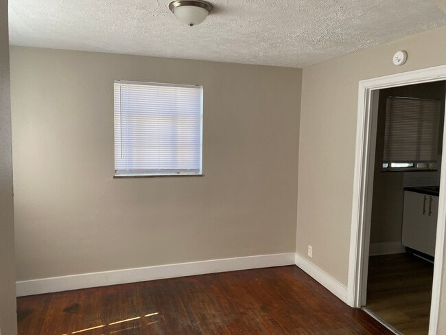 Photo - 1177-1177 1/2 Lilley Ave Unit 1177 1/2 Lilley Ave