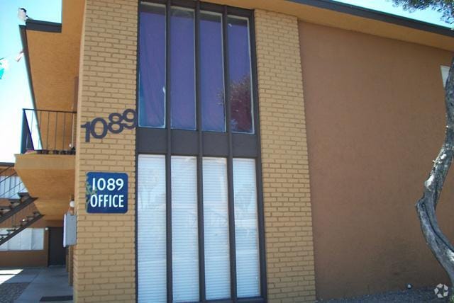 Desert Inn Apartments