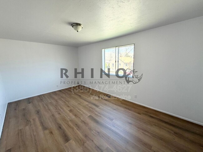 Photo - 475 N 1465 W