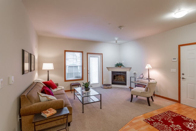 2BR, 2BA - 1,084 SF - Linden Lane Apartments