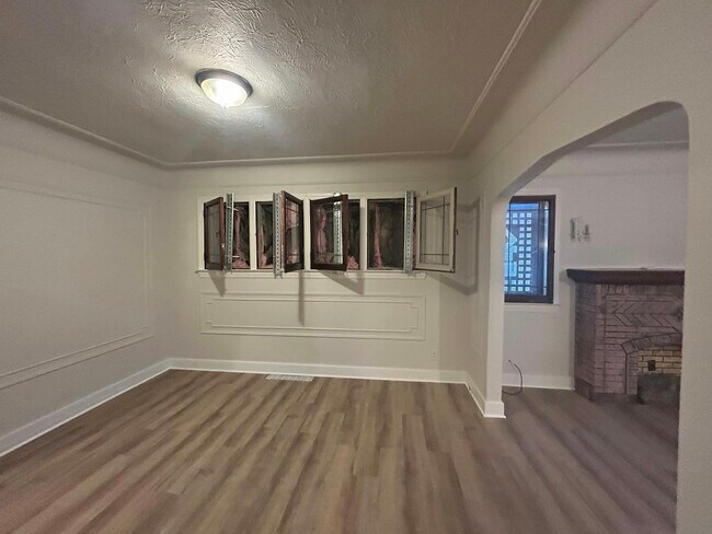 4401 Buckingham Unit 1