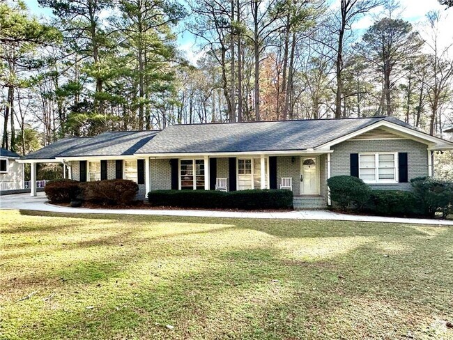 Building Photo - 4023 Stovall Terrace NE Rental