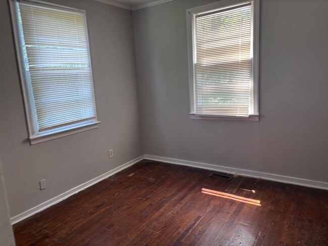 Photo - 2219 Briarfield Rd