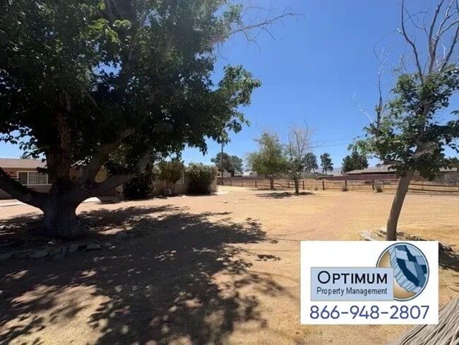 Building Photo - Charming Apple Valley Home on a Spacious Lot