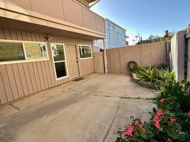 Photo - 1080 Dover Ln Unit Z