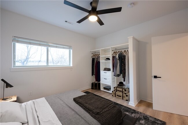 Photo - 300 SW 6th St Unidad 20