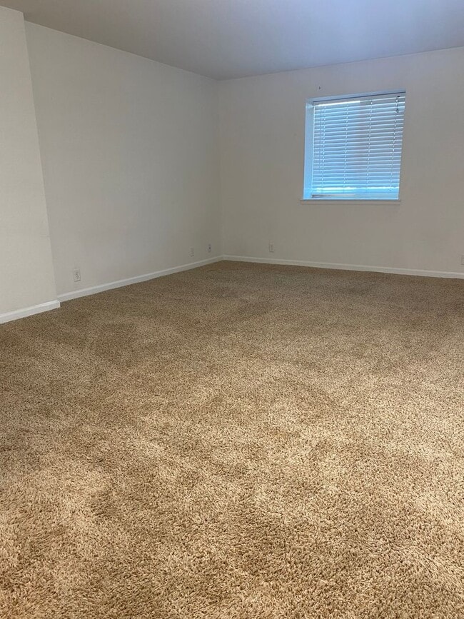 Photo - 2 Bedroom 1 Bath Lower Level Unit in Villa...