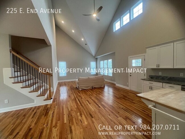 Photo - 225 East End Ave